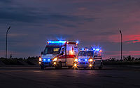 Rettungswagen bei Nacht